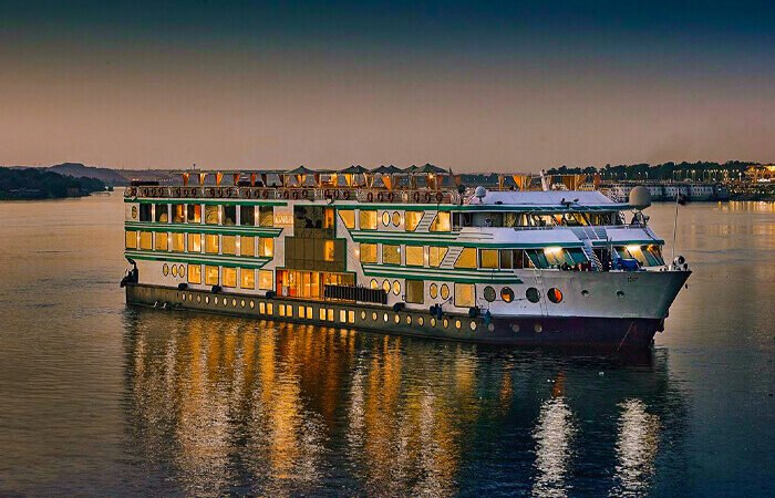 Acamar Nile cruise