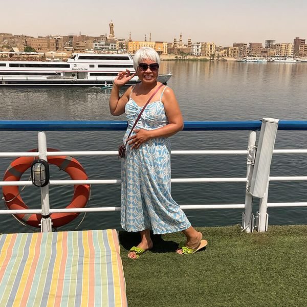 A-wonderful-picture-of-a-woman-on-a-Nile-cruise.